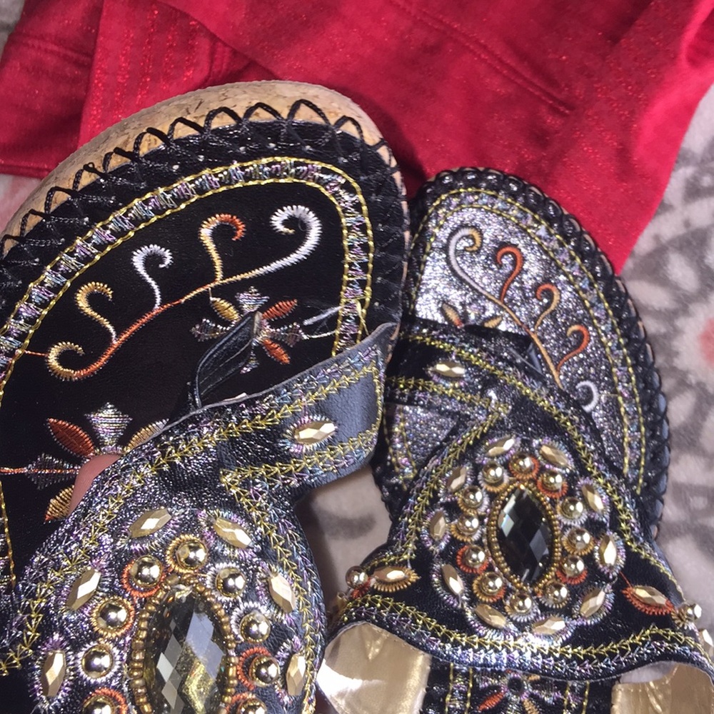 Embroidered Sandals - Picture 8 of 8